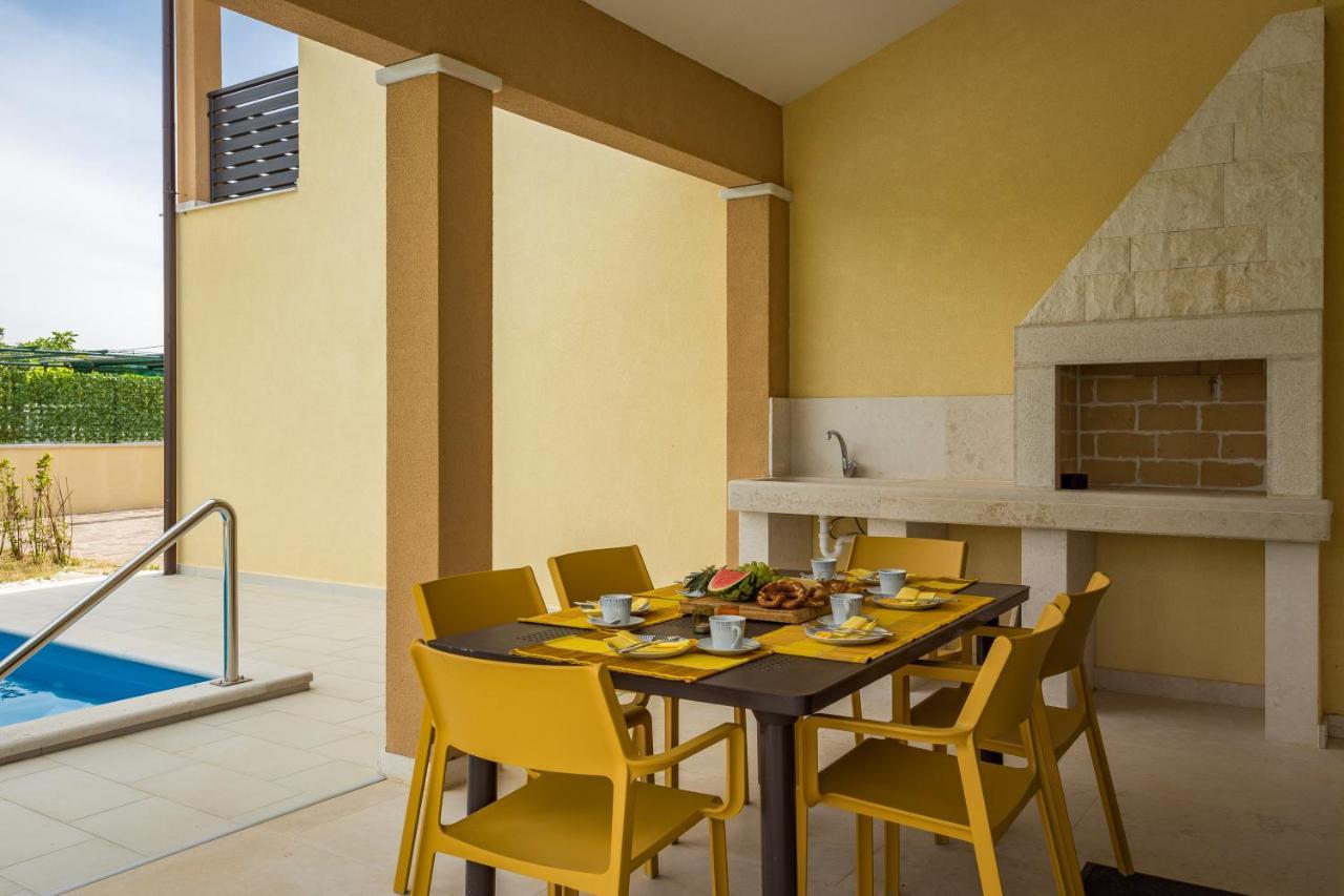 Villa Carneol Kaldanija ภายนอก รูปภาพ